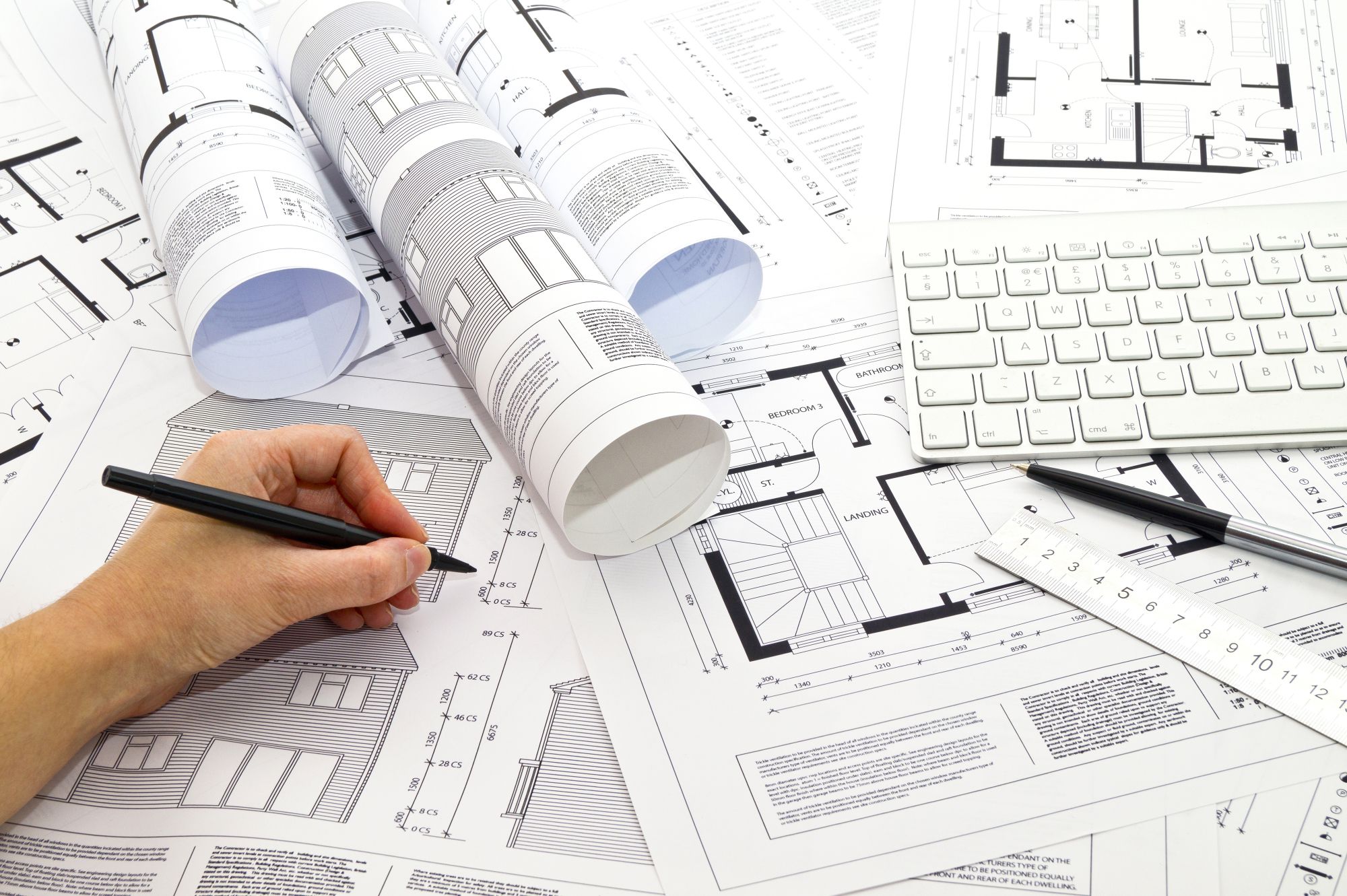 Valoraciones y certificas profesionales. INVESTCASA en Torremolinos