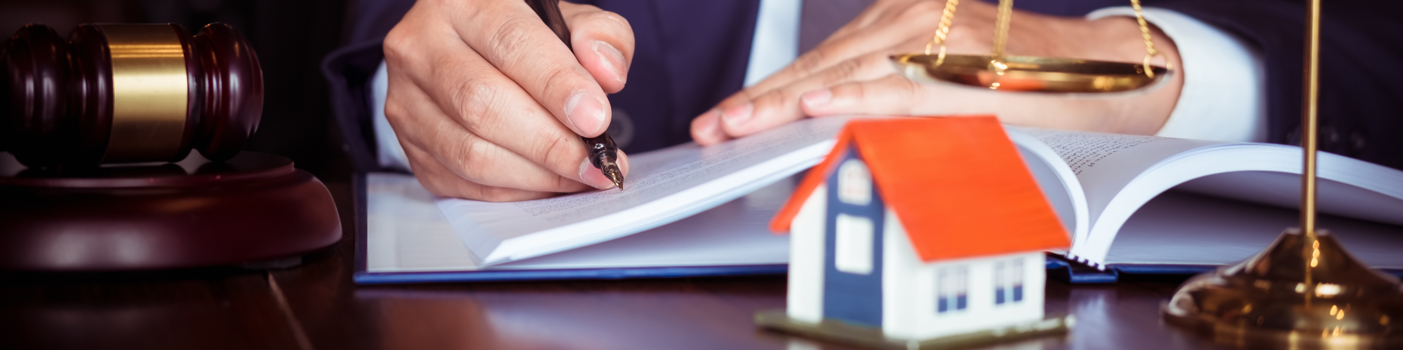 Asesoramiento Jurídico Inmobiliario. INVESTCASA en Torremolinos