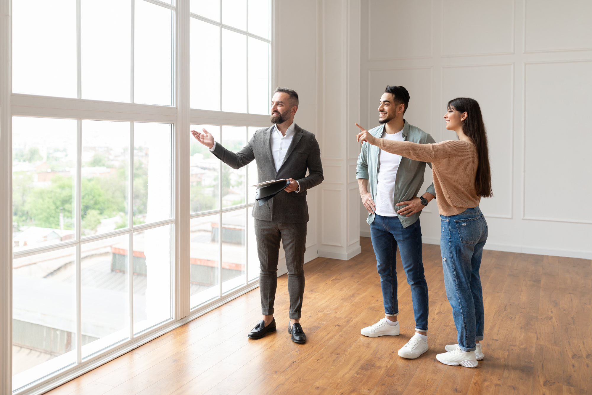 VENTAJAS DE VENDER CON INVESTCASA. Investcasa Iuris en Torremolinos