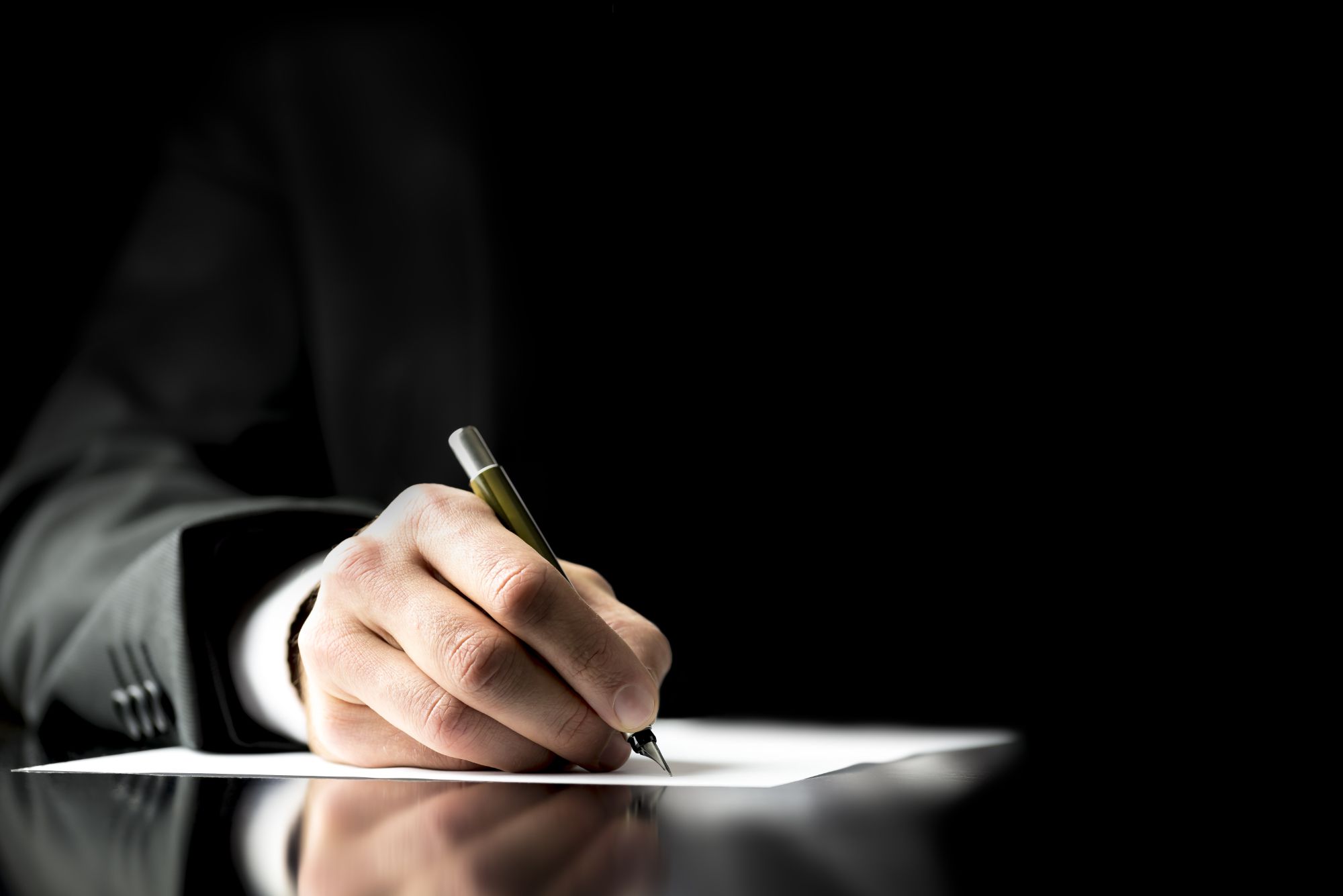 Asesoría Jurídica. INVESTCASA IURIS S.L. en Torremolinos