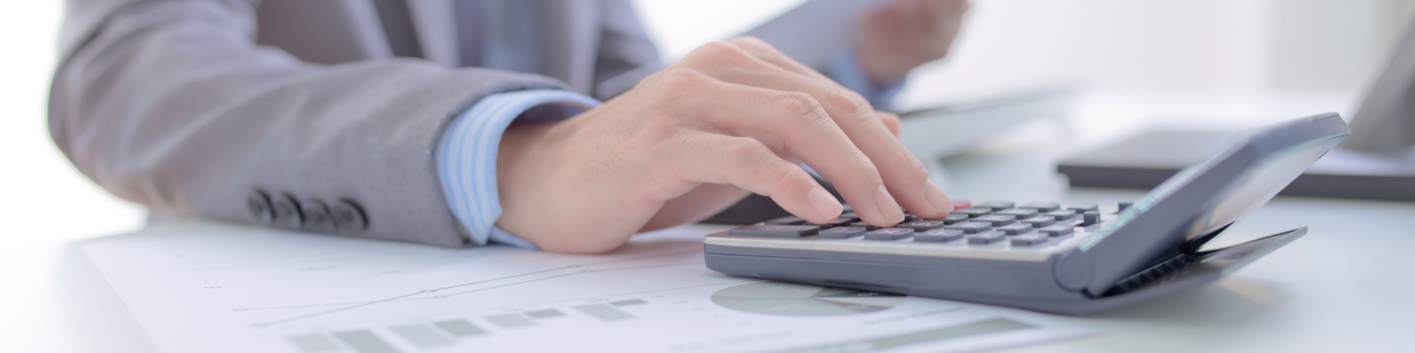 Asesoramiento financiero de confianza . INVESTCASA en Torremolinos